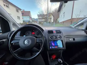 Volkswagen Touran 2.0 TDI Trendline Bild 4