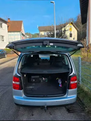 Volkswagen Touran 2.0 TDI Trendline Bild 5