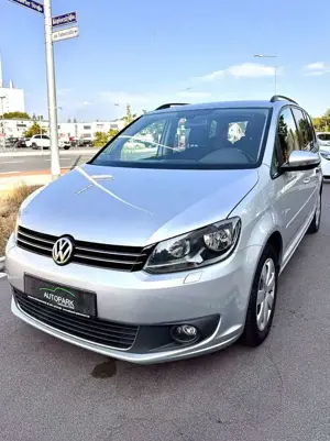Volkswagen Touran Comfortline /Klimaaut/Tempomat/SHZ/2.Hand