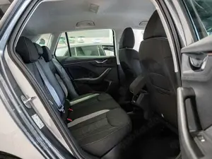 Skoda Kamiq 1.5 TSI Selection NAVI MATRIX KAMERA AC Bild 4