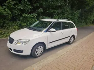 Skoda Fabia 1.4 Benzin | Unfallfrei | TÜV 02.2027 Bild 2