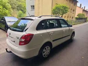 Skoda Fabia 1.4 Benzin | Unfallfrei | TÜV 02.2027 Bild 5