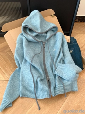 Blaues Sweatshirt