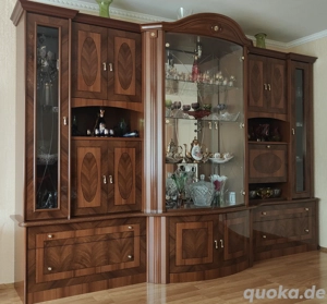 Wohnwand Vitrine Paganini Nussbaum italienische Design- super Zustand!