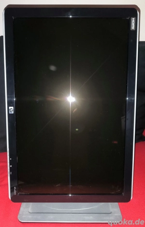 HP w2207h Retro Gaming Monitor Bild 2