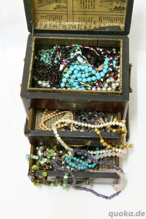 Modeschmuck Ankauf! Wir kaufen Schmuck, Sammlungen & Konvolute!