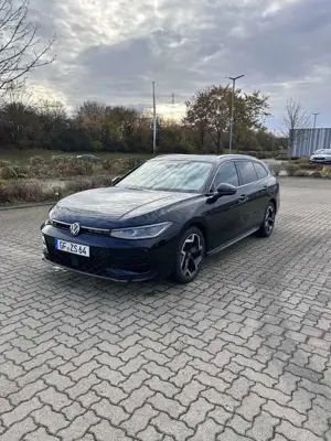 Volkswagen Passat Variant 2.0 TDI R-LINE