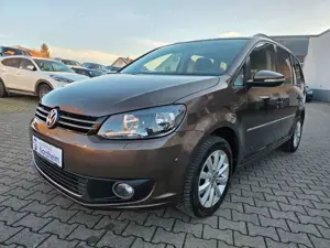 Volkswagen Touran 2.0 TDI Highline DSG/ Leder/ Kamera/ AHK