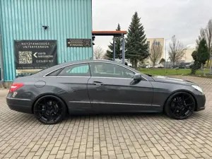 Mercedes-Benz E 300 CGI Coupe AVANTGARDE/ILS+COMAND+PTS+SITZHE