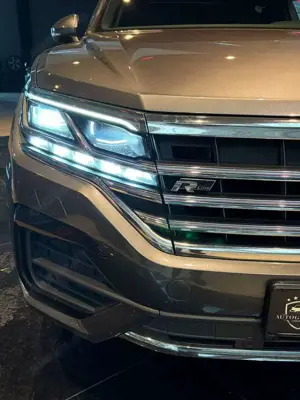 Volkswagen Touareg Elegance 4M R-Line IQ ACC Pano AHK Sthzg Bild 4