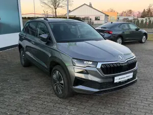 Skoda Karoq Tour* DSG * ! 9.200,--€ Nachlass auf UPE !! Bild 4