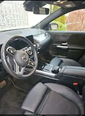 Mercedes-Benz GLA 200 GLA 7G-DCT Progressive Bild 3