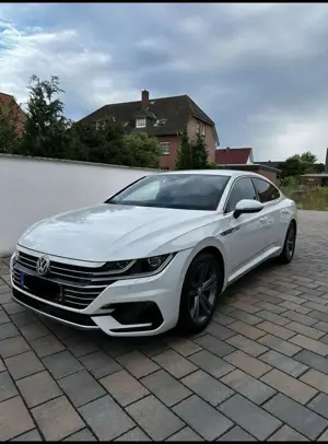 Volkswagen Arteon VW Arteon 2.0 TSI DSG R-Line Standheizung /DCC/HUD