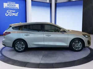 Ford Focus Turnier 1.0 EcoBoost TITANIUM X *ACC*Fahrer-Pk* Bild 3