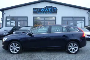 Volvo V60 2.0d Aut.lück.Scheckheft KLIMAAUT LED NAV