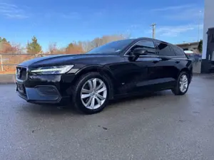 Volvo V60 Kombi Momentum Pro PANORAMA LEDER Head Up