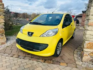 Peugeot 107 Petit Filou 1.0 TÜV/AU NEU wenig Kilometer