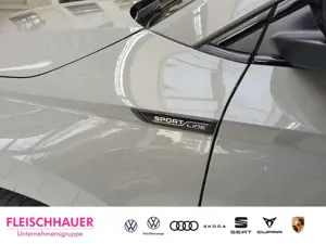 Skoda Karoq 1,5 TSI Sportline DSG Keyless LED Navi AHK Tel.-Vo Bild 4