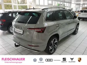Skoda Karoq 1,5 TSI Sportline DSG Keyless LED Navi AHK Tel.-Vo Bild 3