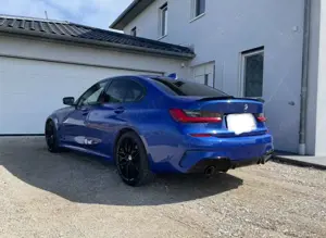 BMW 320 320d Aut. M Sport, Vollleder, Elektr. AHK