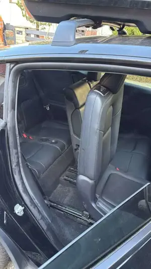 Tesla Model Y 2025 Long Range Dual Motor AWD -7 Sitzer - 1. Hand Bild 5