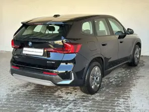 BMW iX1 xDrive30 Navi.LED.RüKam.Sitzheiz.DAB.el.Heck Bild 4