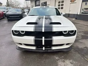 Dodge Challenger CHALLENGER 3.6 GT*AWD*LEDER*KAMERA*GARANTIE* Bild 2