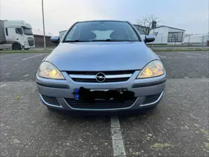 Opel Corsa 1.2 16V Cosmo Bild 2