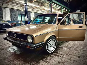 Volkswagen Golf MKI - Gold - Hingucker - Anschauen lohnt sich