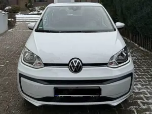 Volkswagen up! Pure White