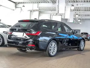BMW 318 i Touring Comfortpaket Hifi Lenkradheiz. Bild 2