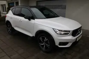 Volvo XC40 T5 AWD Geartronic R-Design LED Alcantara Navi Rück