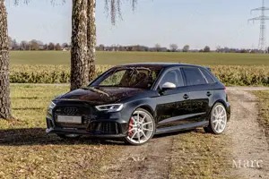 Audi RS3 2.5 TFSI quattro / MMI/Winterräder/KomfortPaket