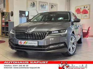 Skoda Superb Superb Combi 4x4/200 PS/Navi/LED/Keyless/Ahk