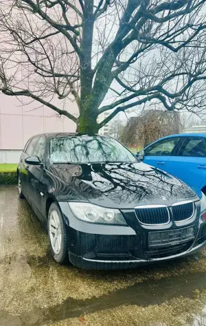 BMW 320 Touring 320i 170ch Edition Bild 4