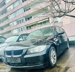 BMW 320 Touring 320i 170ch Edition Bild 2