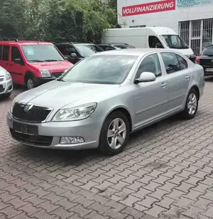 Skoda Octavia Lim. Elegance   Erste Hand
