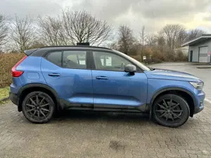 Volvo XC40 R Design Recharge Plug-In Hybrid 2WD Bild 2
