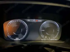 Volvo XC40 R Design Recharge Plug-In Hybrid 2WD Bild 3