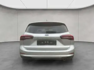 Ford Focus Turnier 1.0 TITANIUM Navi, Klima, SHZG, Allw Bild 3