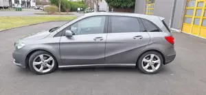 Mercedes-Benz B 180 B 180 (BlueEFFICIENCY)