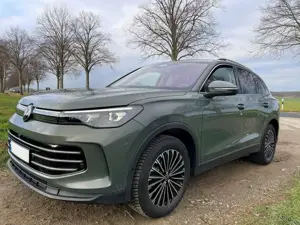 Volkswagen Tiguan VW Tiguan Elegance 1.5 eTSI 110 kW – VW Garantie bis 2029