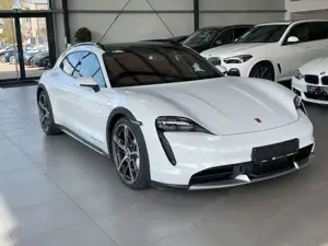Porsche Taycan Turbo Cross Turismo