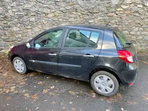 Renault Clio III Dynamique | TÜV NEU | 2.HAND Bild 5