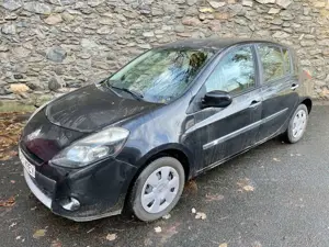 Renault Clio III Dynamique | TÜV NEU | 2.HAND Bild 3