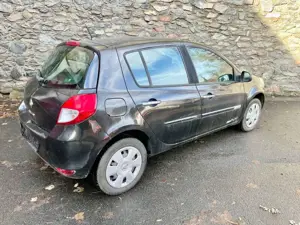 Renault Clio III Dynamique | TÜV NEU | 2.HAND Bild 4