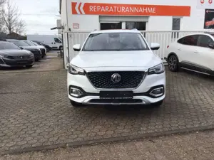 MG HS Luxury