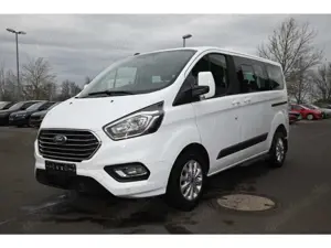 Ford Tourneo Custom 2.0TDCi // 8 Sitze // AHK // LED // SHz