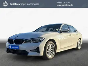 BMW 320 i Aut. Sport Line LED* HiFi* AHK* Glasdach* Bild 1