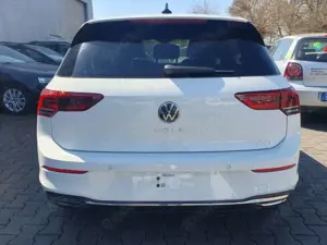 Volkswagen Golf VIII Move eTSI 1.5 HUD Navi digitales Cockpit LED Bild 3